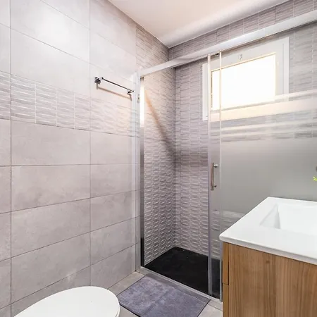 Executive With Balcony - High-end Paseo Maritimo شقة فوينخيرولا