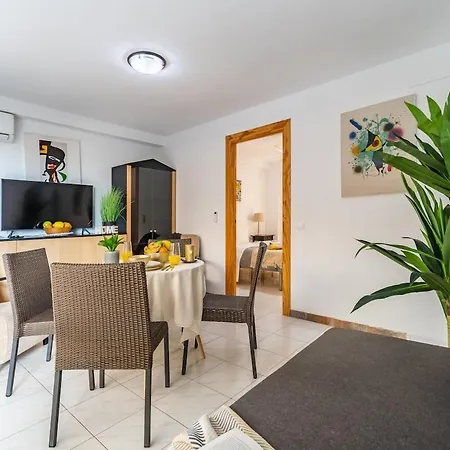 Executive With Balcony - High-end Paseo Maritimo *