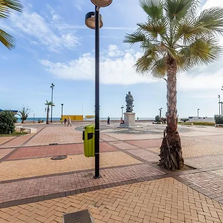 شقة Executive With Balcony - High-end Paseo Maritimo فوينخيرولا