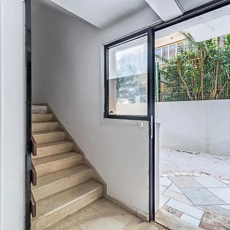 Executive With Balcony - High-end Paseo Maritimo דירה *