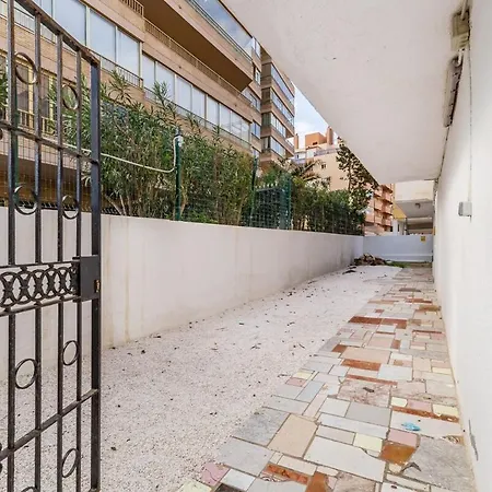 Executive With Balcony - High-end Paseo Maritimo شقة *